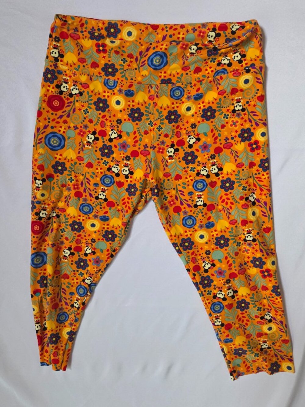 LuLaRoe x Disney Tall & Curvy Capri Leggings — Mickey & Minnie Folk Floral on Ma